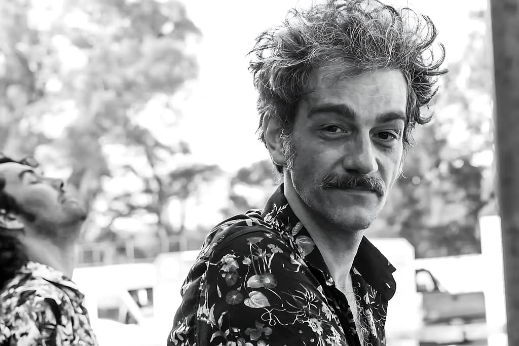 Pablo Dacal reinventa 'Cambalache' y demuestra que el caos se puede bailar. Un clásico que sigue vivo en Plétora Music. #PabloDacal #PlétoraMusic #Cambalache