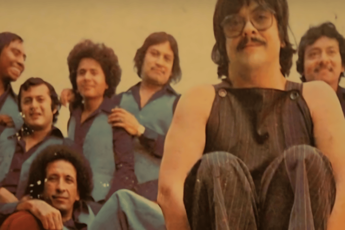 "Chico Che usaba overol, hacía cumbia y se burlaba del poder. 40 discos y una muerte a los 43. Su historia, en Studio. #ChicoChe #PlétoraMusic #ArchivoVivo"